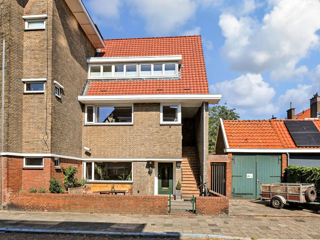 van Naeltwijckstraat 235, VOORBURG