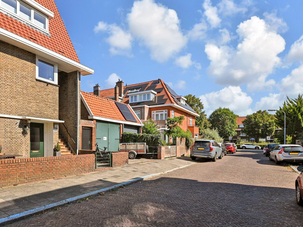 van Naeltwijckstraat 235, VOORBURG