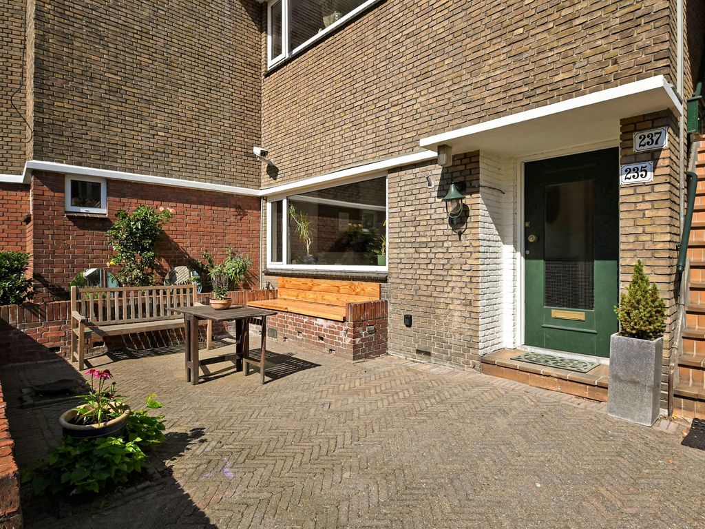 van Naeltwijckstraat 235, VOORBURG