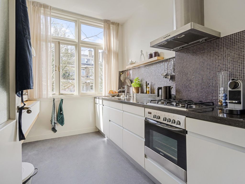 Jacob Mosselstraat 13, 'S-GRAVENHAGE