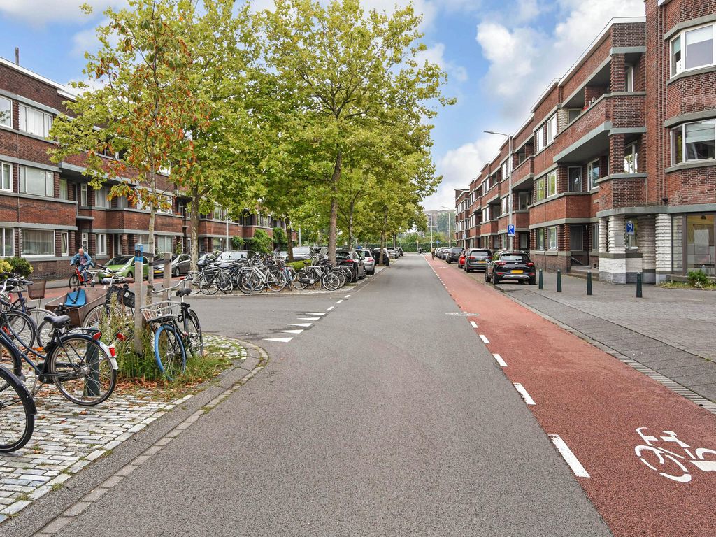 Juliana van Stolberglaan 337, 'S-GRAVENHAGE
