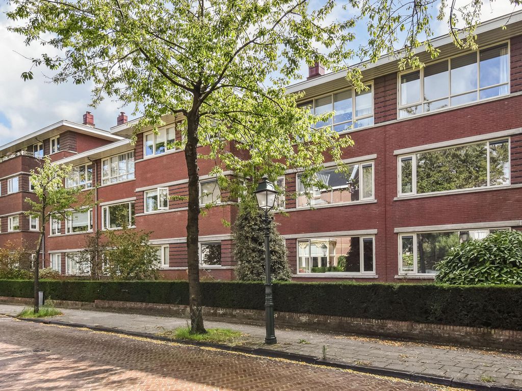 Plesmanweg 46, 'S-GRAVENHAGE