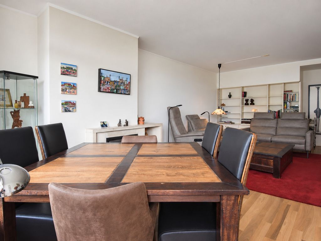 Suzannaland 424, 'S-GRAVENHAGE