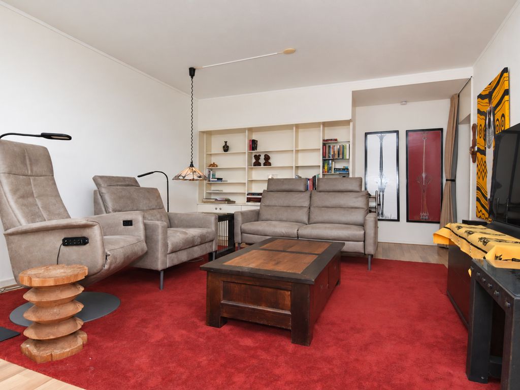 Suzannaland 424, 'S-GRAVENHAGE
