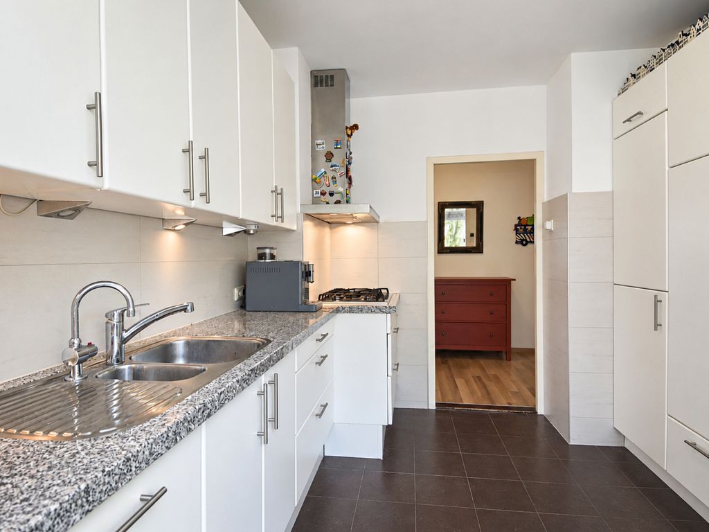 Suzannaland 424, 'S-GRAVENHAGE