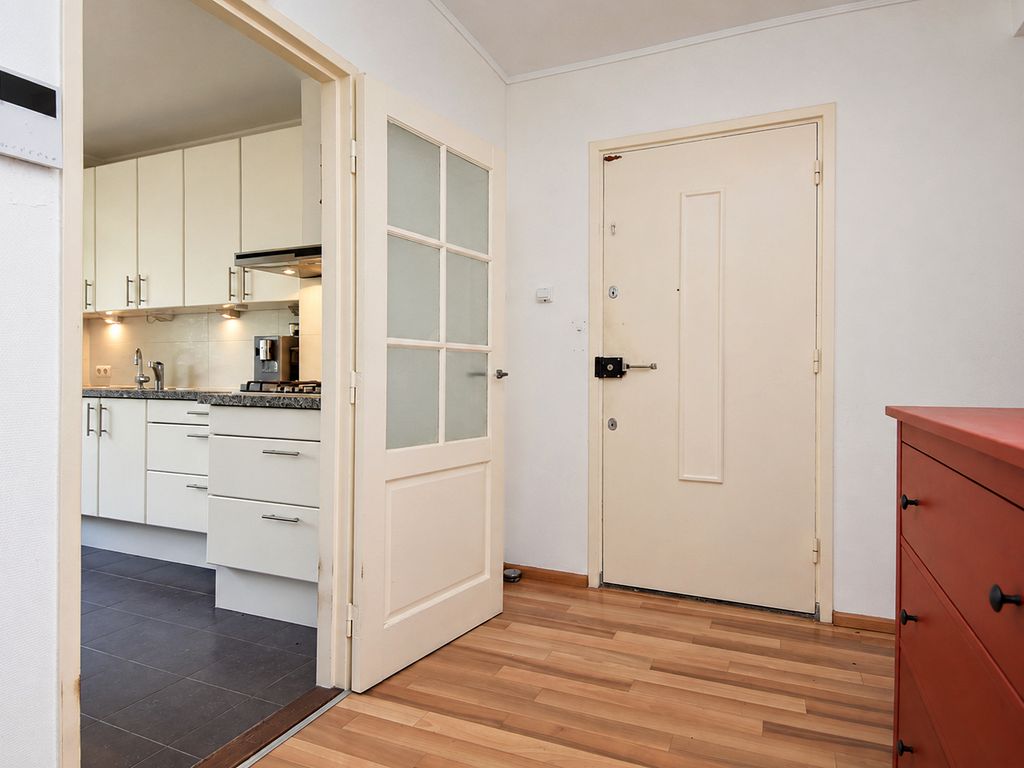 Suzannaland 424, 'S-GRAVENHAGE