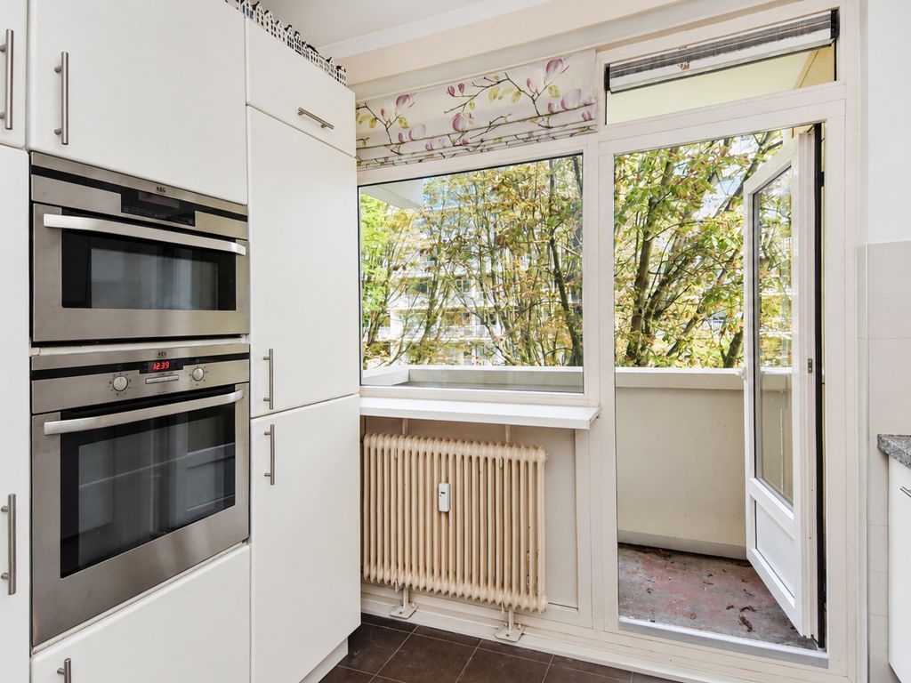Suzannaland 424, 'S-GRAVENHAGE