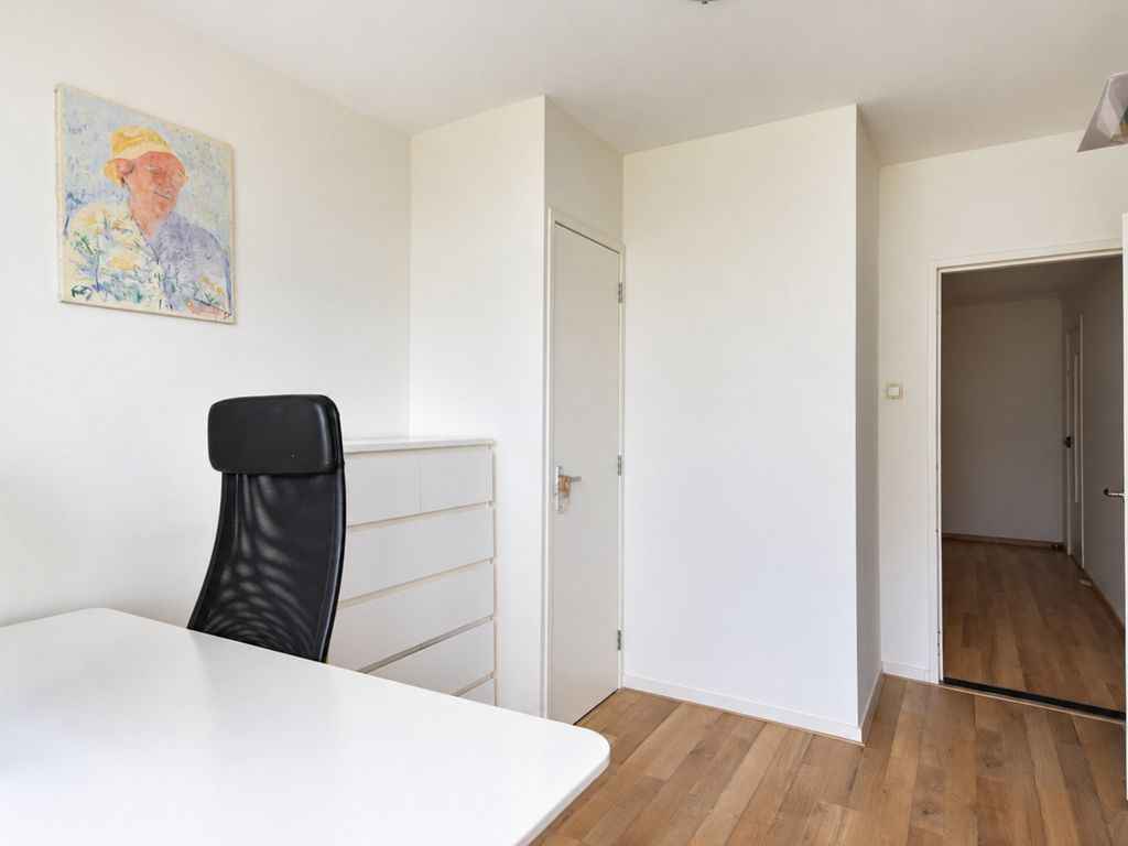 Suzannaland 424, 'S-GRAVENHAGE