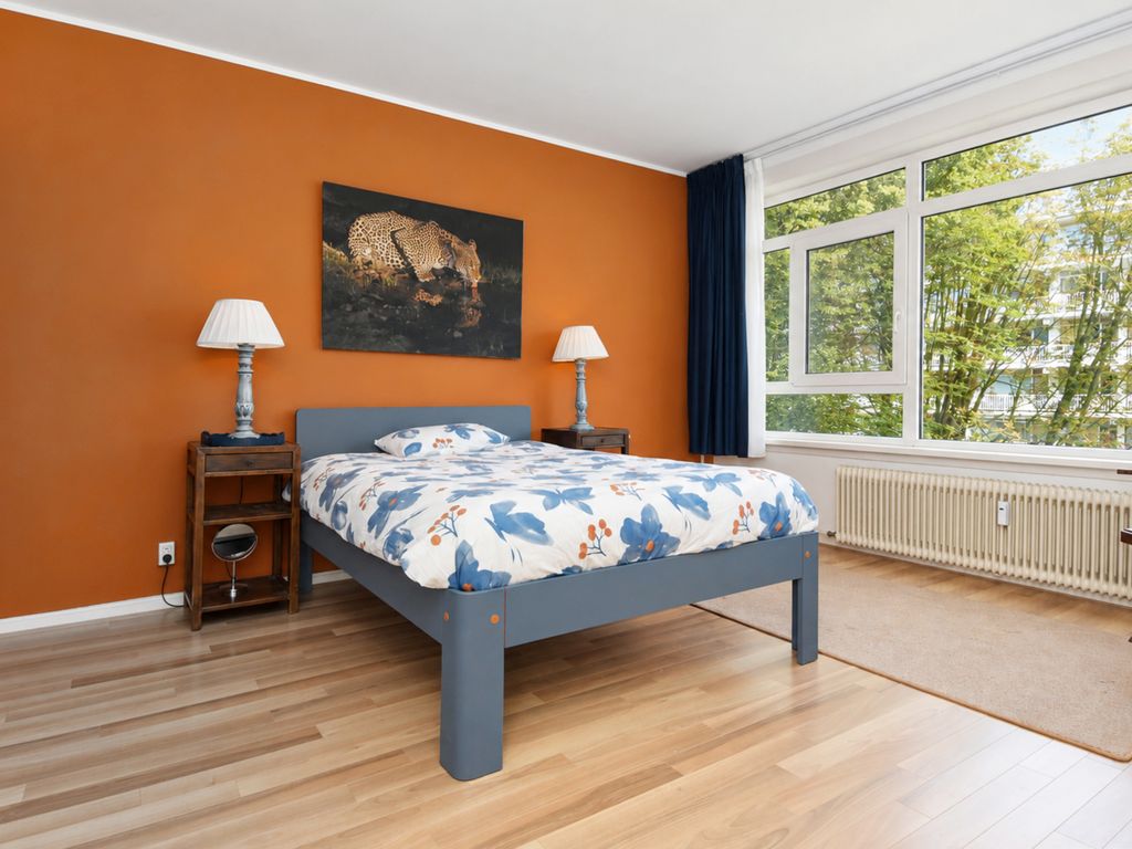 Suzannaland 424, 'S-GRAVENHAGE