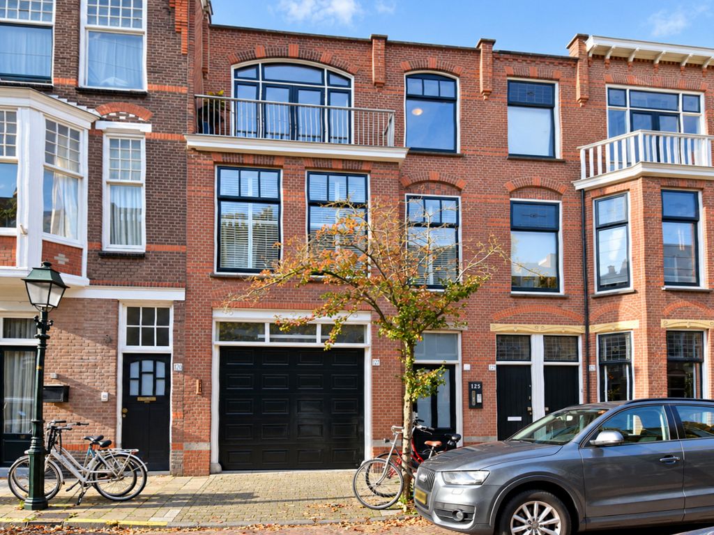 Van Loostraat 125, 'S-GRAVENHAGE