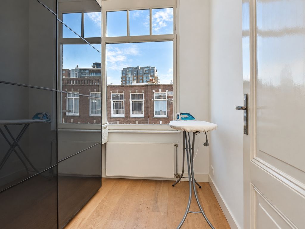 Van Loostraat 125, 'S-GRAVENHAGE