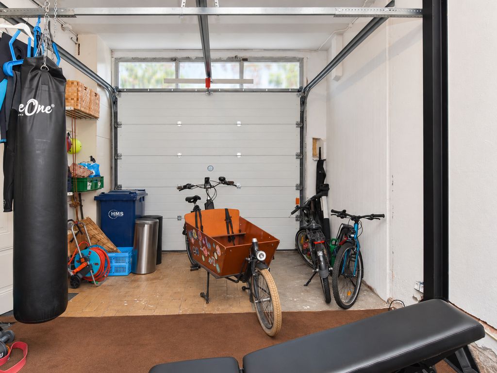 Van Loostraat 125, 'S-GRAVENHAGE