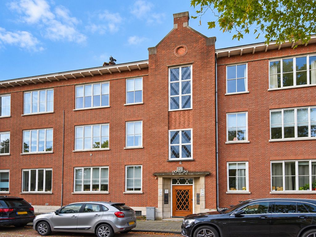 Hart Nibbrigkade 22, 'S-GRAVENHAGE