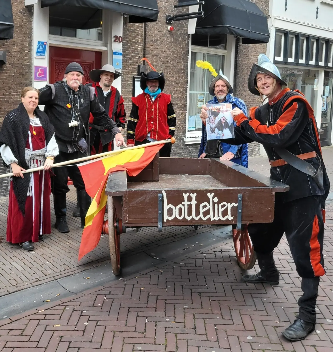 Bekijk het 1 April Magazine digitaal!