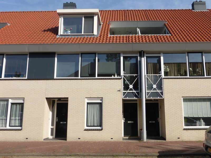 Warmoezenierstraat 14, Brielle