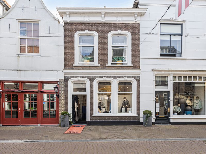 Nobelstraat 25, BRIELLE