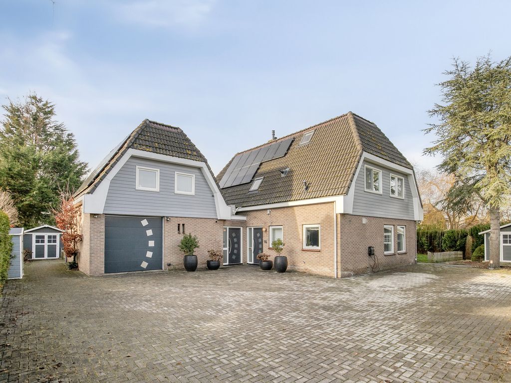 Schans 16, HELLEVOETSLUIS