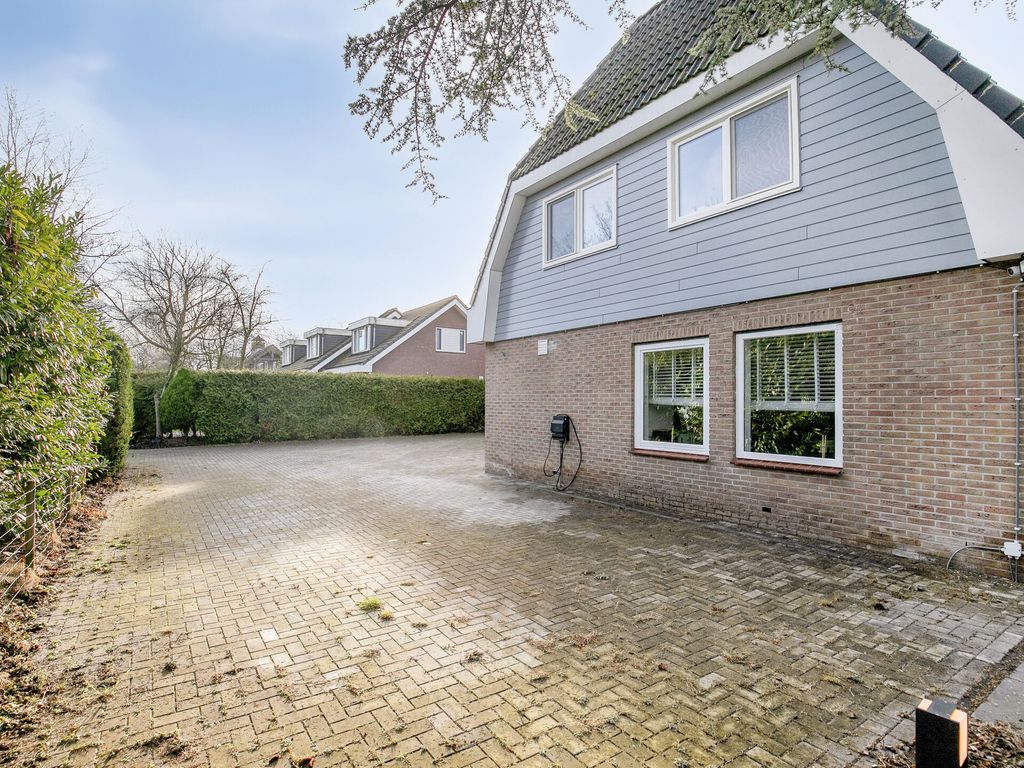 Schans 16, HELLEVOETSLUIS