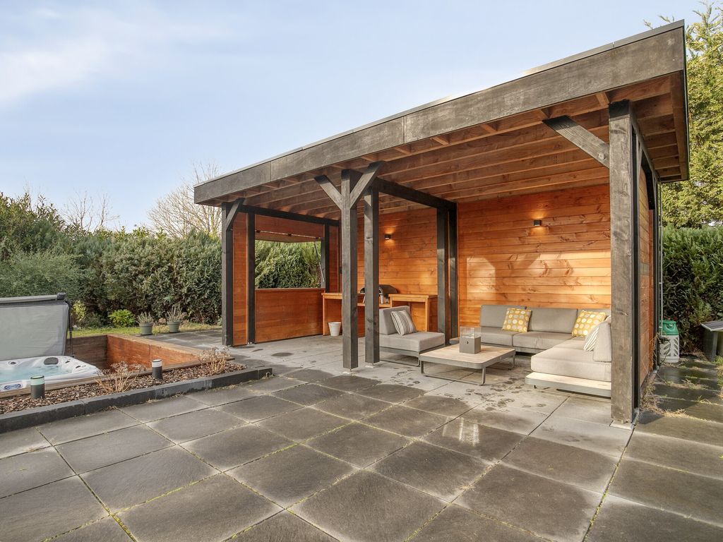 Schans 16, HELLEVOETSLUIS