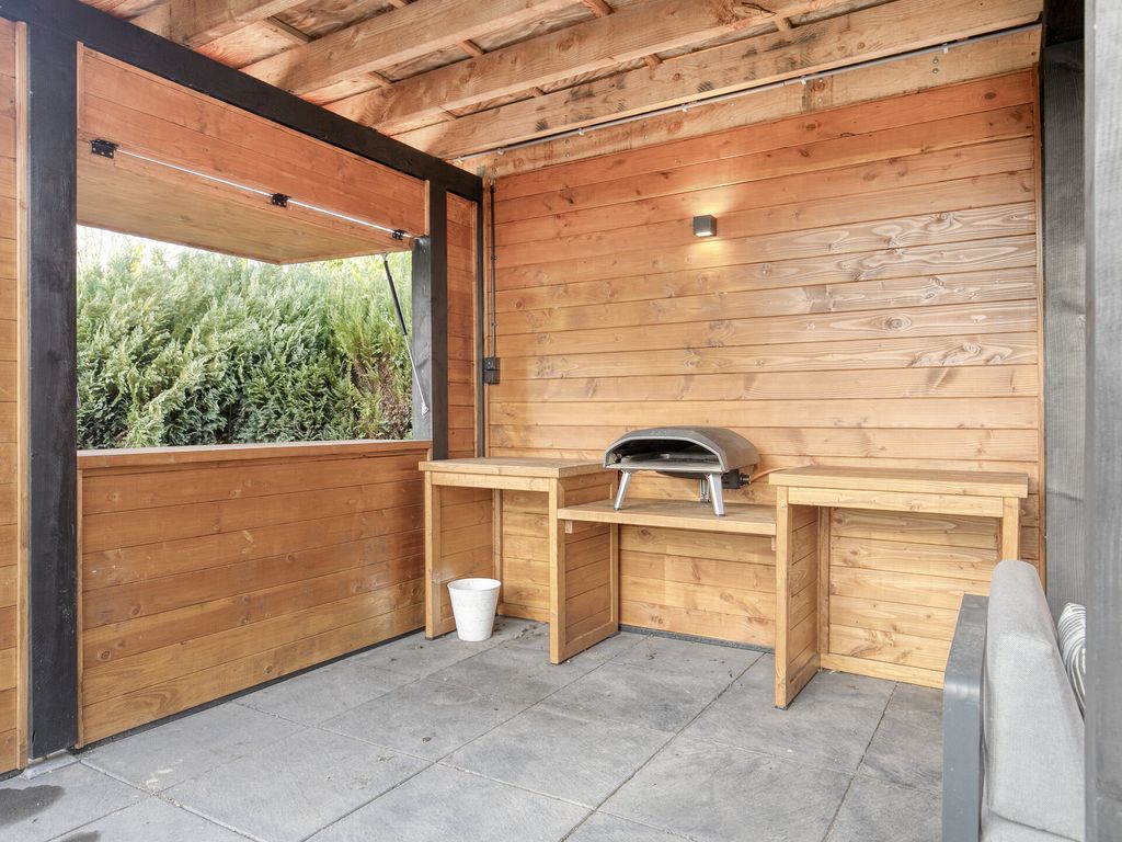 Schans 16, HELLEVOETSLUIS