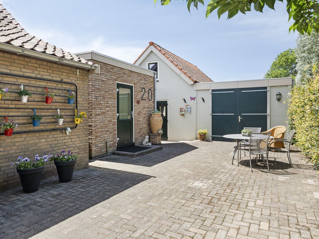 Ruigendijk 15, TINTE