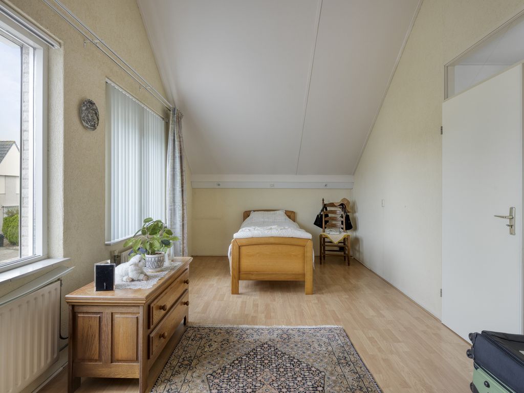 Philips van Almondestraat 9, HELLEVOETSLUIS