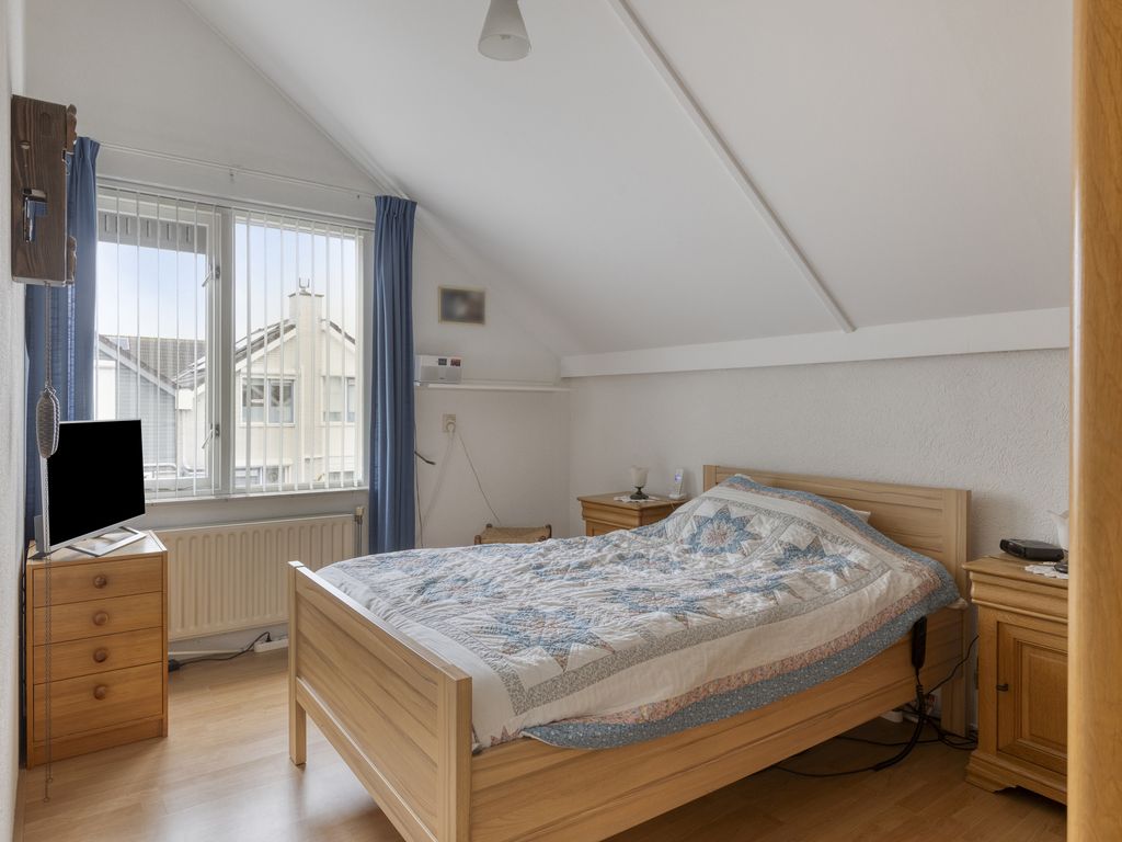 Philips van Almondestraat 9, HELLEVOETSLUIS