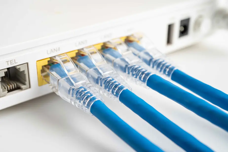 Slimme tips voor budgetbewuste gezinnen: maximale prestaties met 100 Mbit/s internet