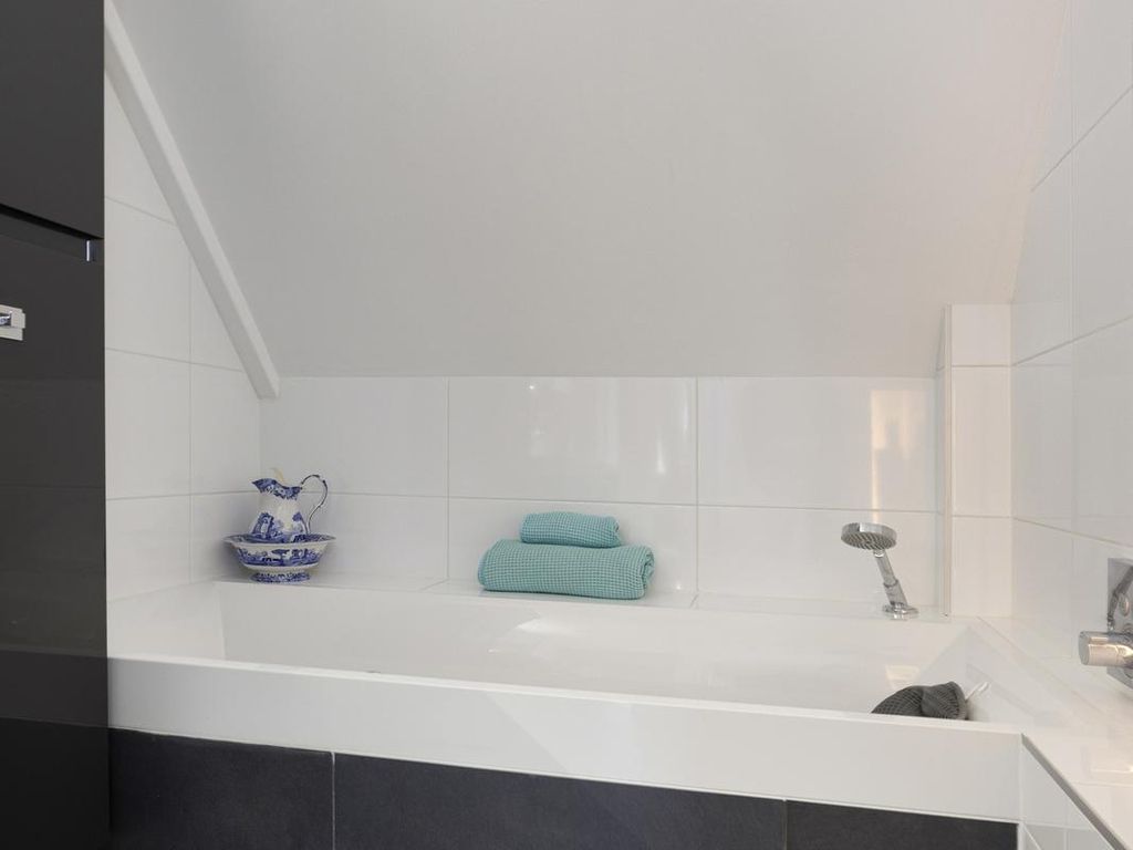 Oostvlietweg 12B, Leidschendam