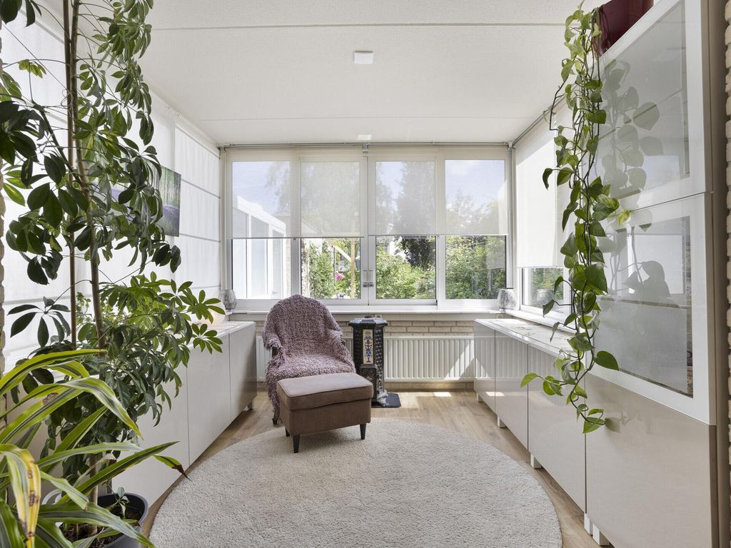 Oostvlietweg 12B, Leidschendam
