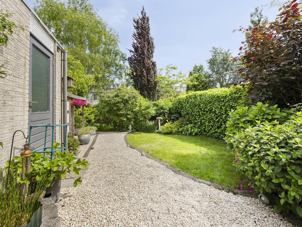 Oostvlietweg 12B, Leidschendam
