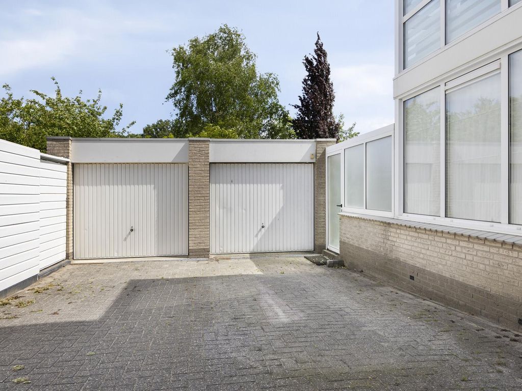 Oostvlietweg 12B, Leidschendam