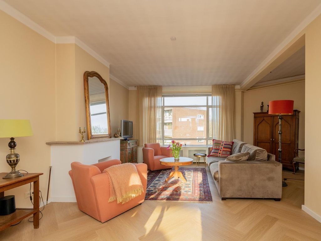 Resedastraat 18, 'S-Gravenhage