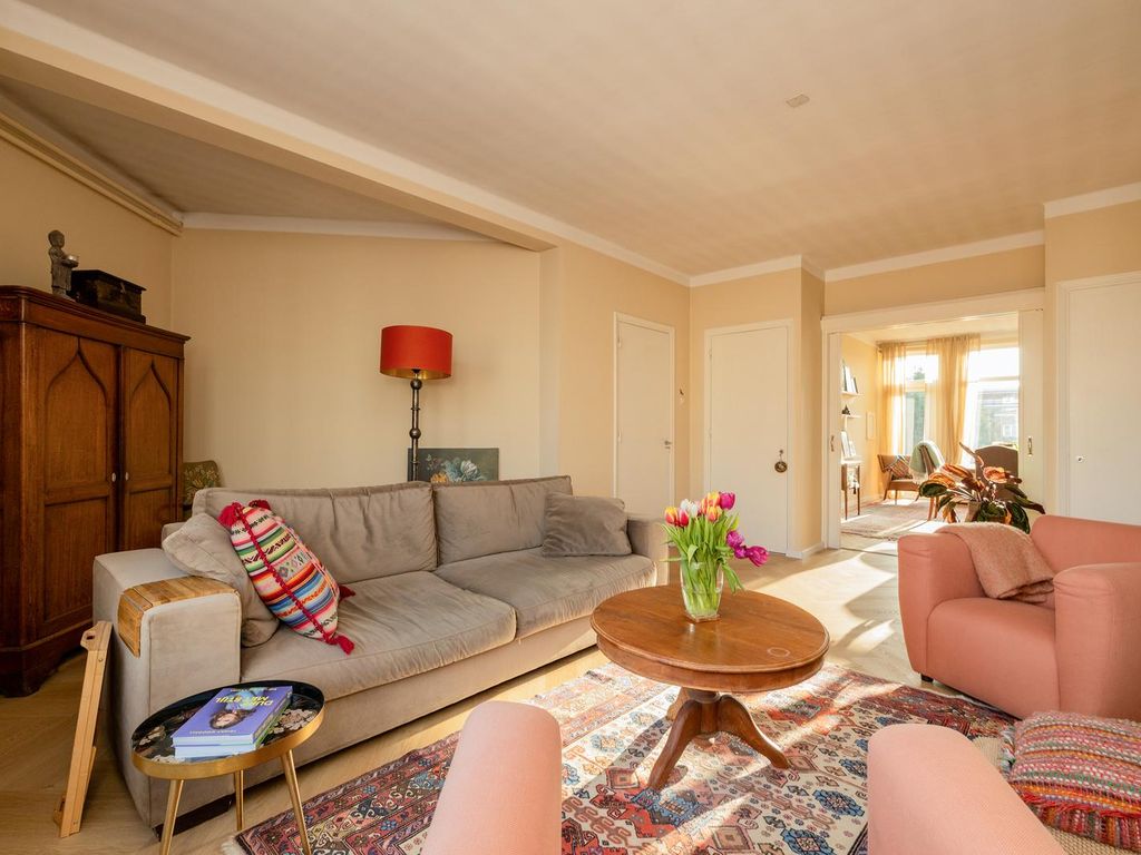 Resedastraat 18, 'S-Gravenhage