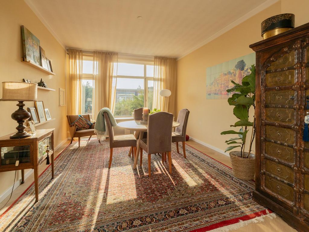 Resedastraat 18, 'S-Gravenhage