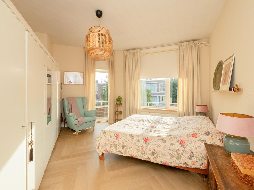 Resedastraat 18, 'S-Gravenhage