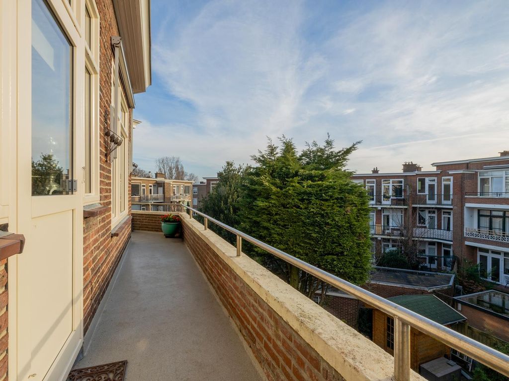 Resedastraat 18, 'S-Gravenhage