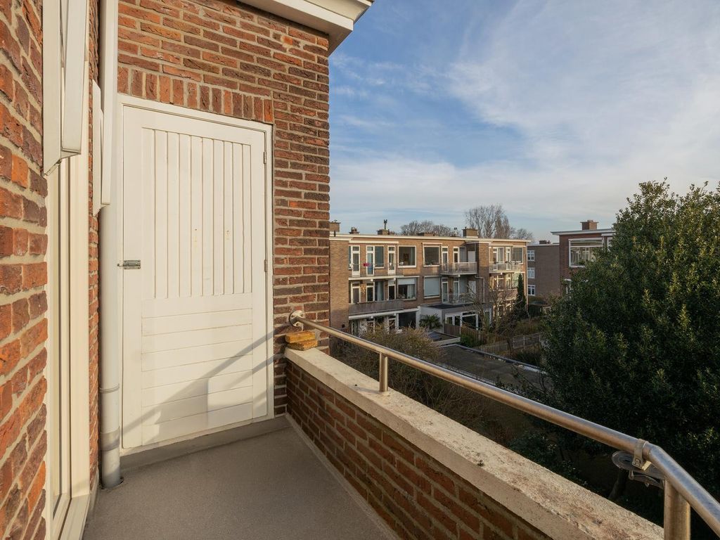 Resedastraat 18, 'S-Gravenhage