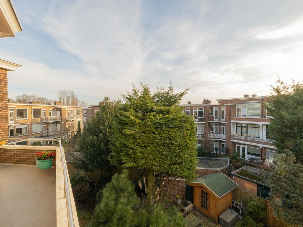 Resedastraat 18, 'S-Gravenhage