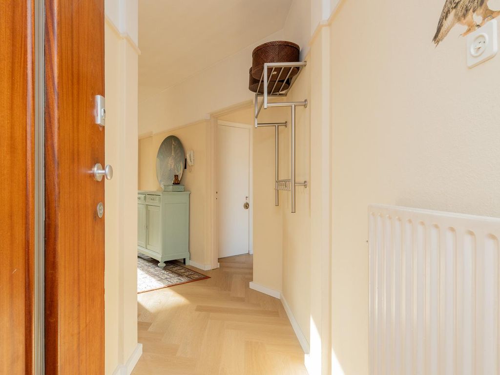 Resedastraat 18, 'S-Gravenhage