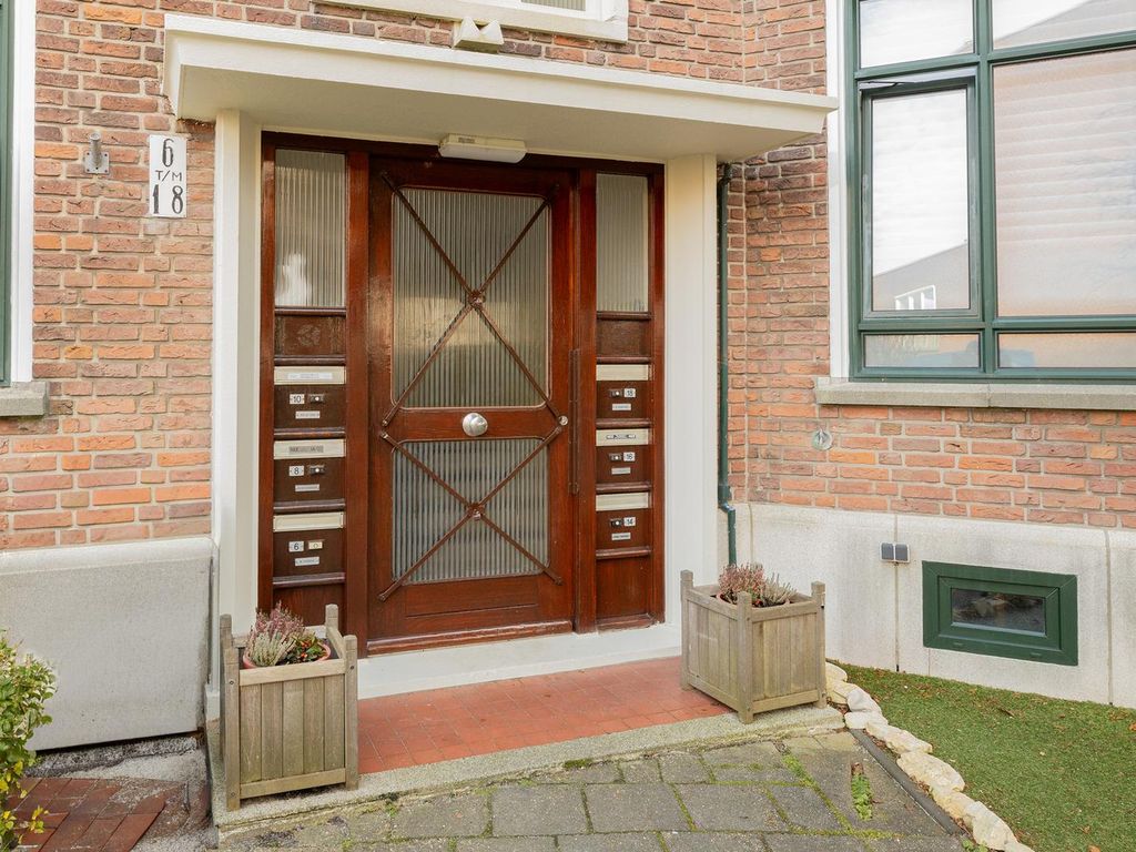 Resedastraat 18, 'S-Gravenhage