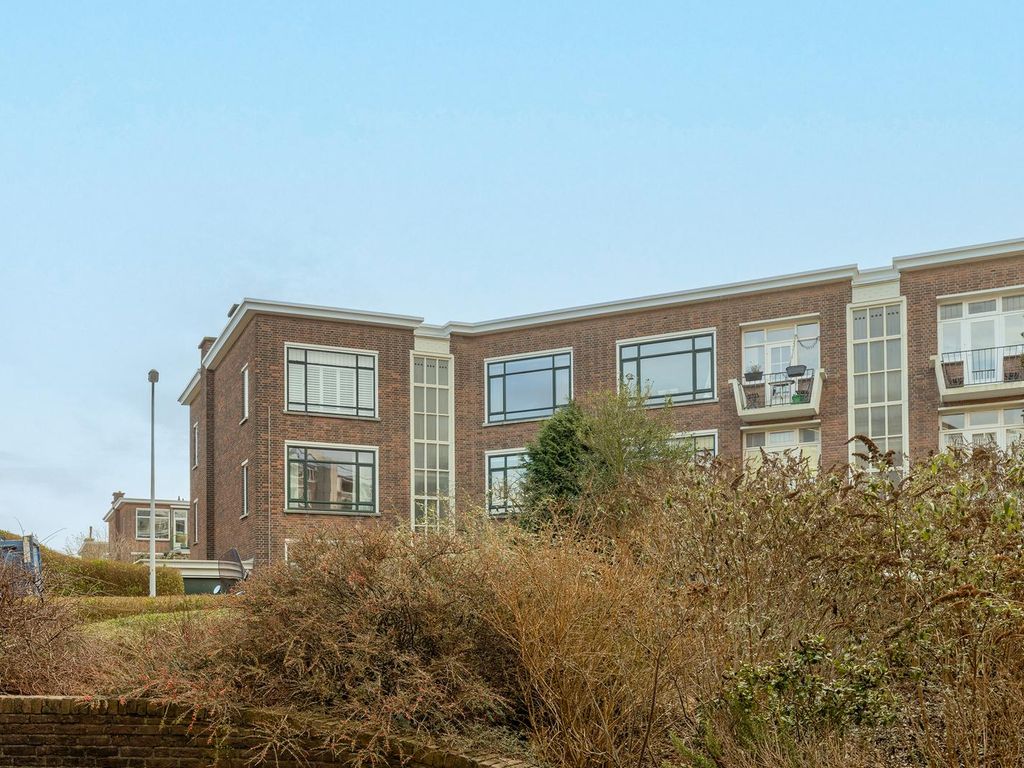 Resedastraat 18, 'S-Gravenhage