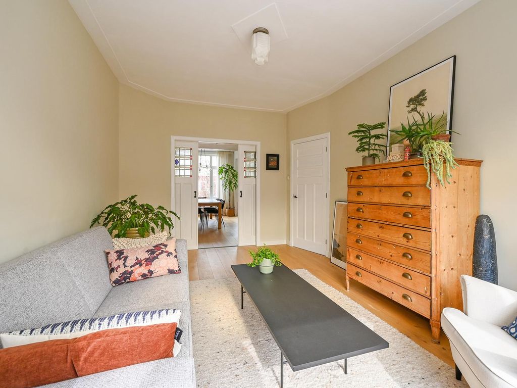 Lunterenstraat 147, 'S-Gravenhage