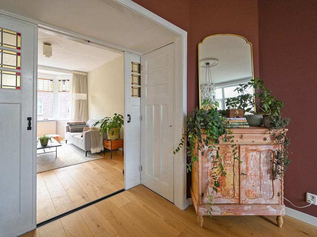 Lunterenstraat 147, 'S-Gravenhage