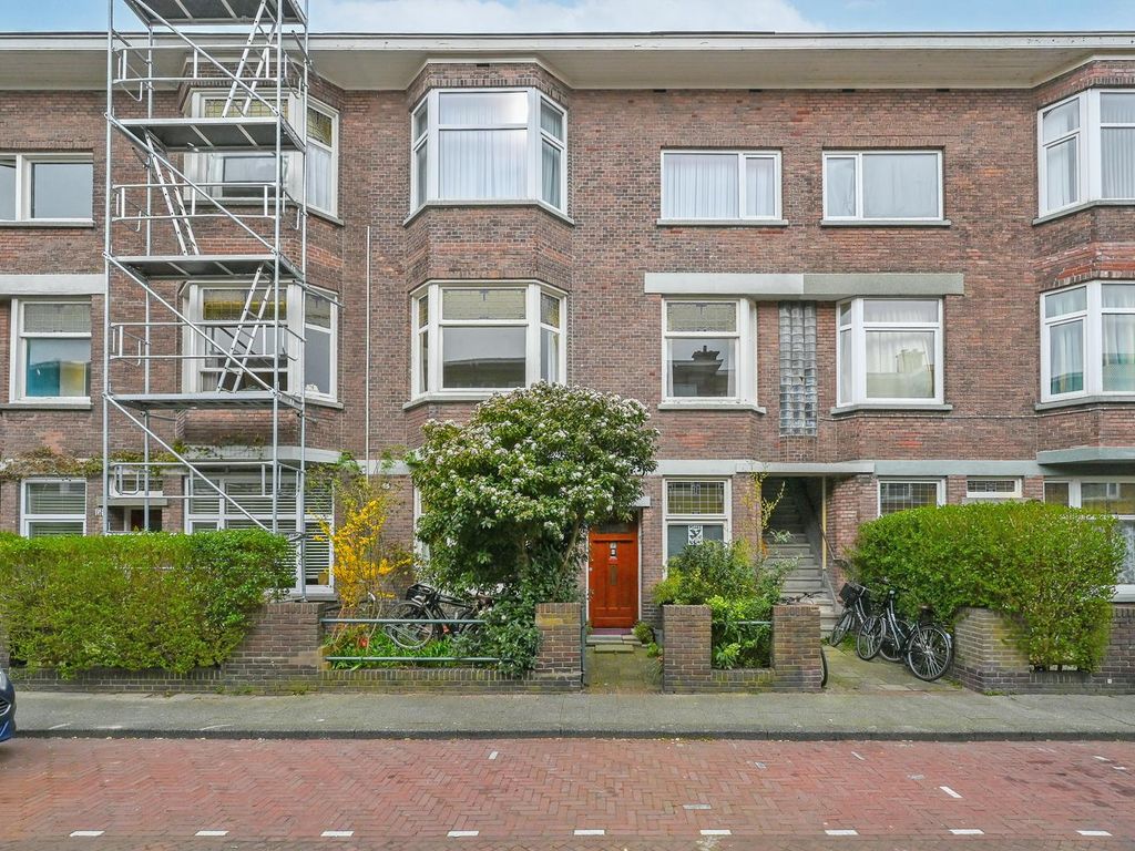 Lunterenstraat 147, 'S-Gravenhage