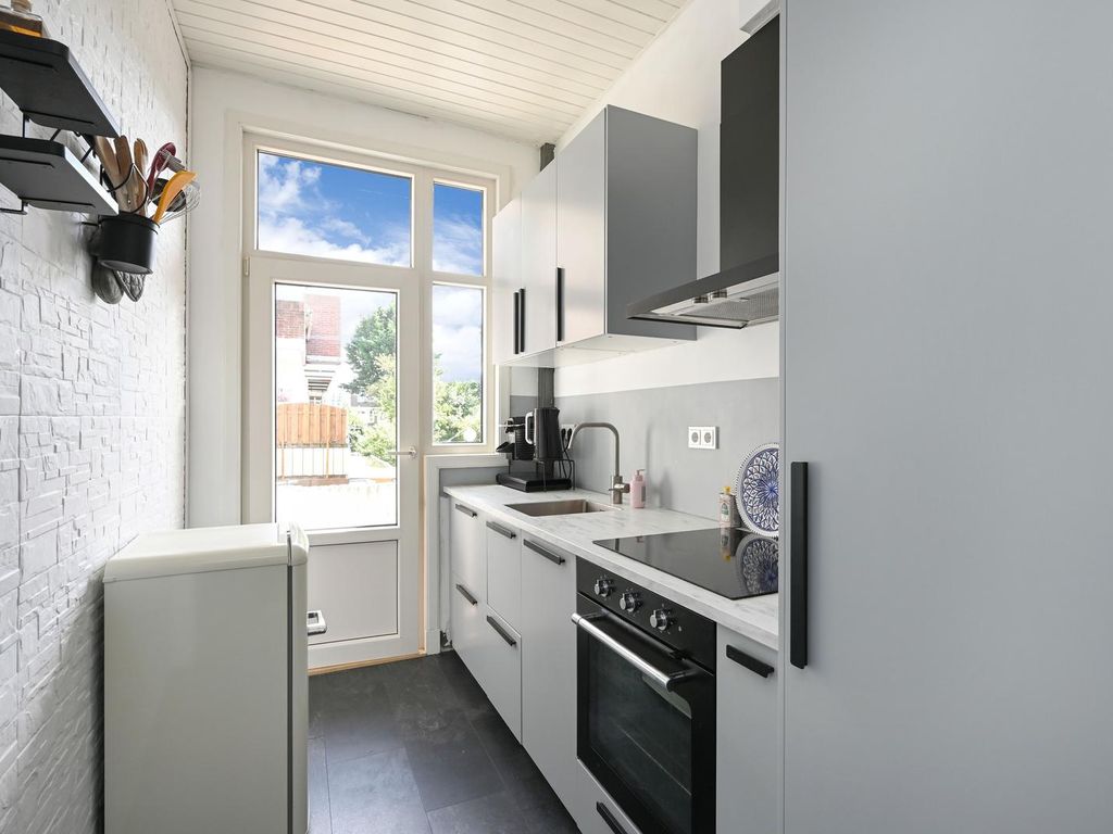 Voorthuizenstraat 4, 'S-Gravenhage