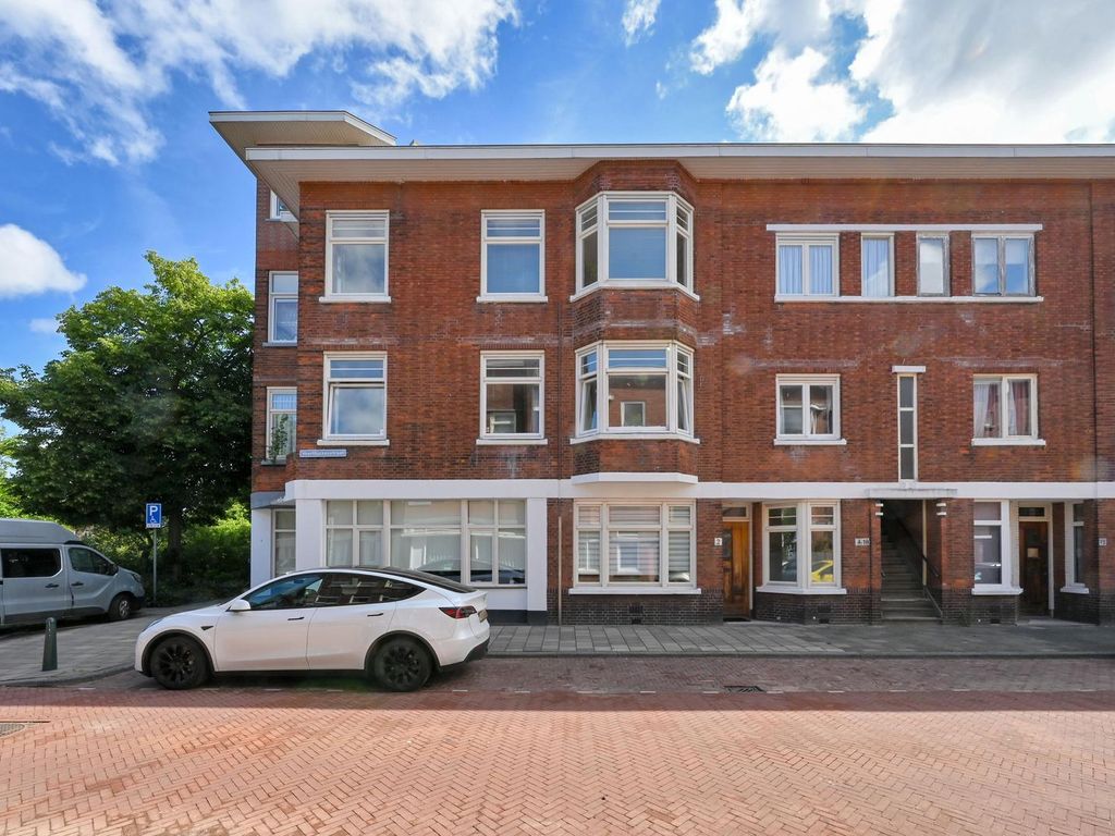 Voorthuizenstraat 4, 'S-Gravenhage