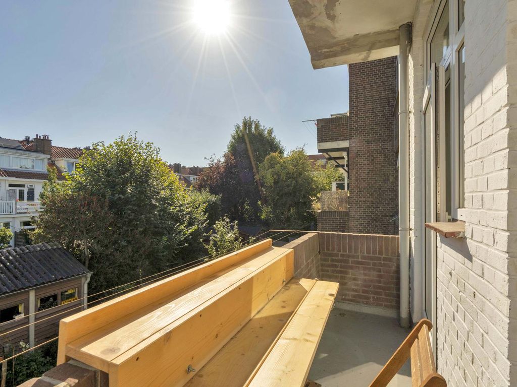 Morelstraat 126, 'S-GRAVENHAGE