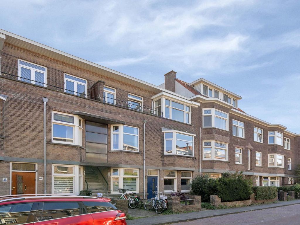 Morelstraat 126, 'S-GRAVENHAGE