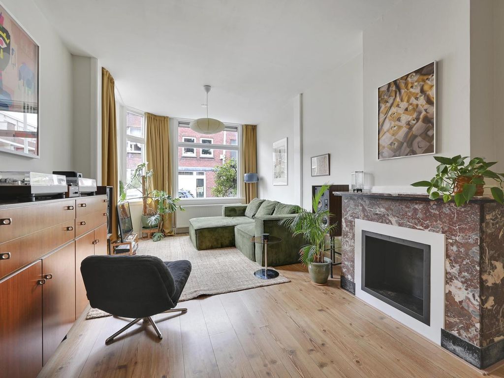 Lunterenstraat 186, 'S-GRAVENHAGE